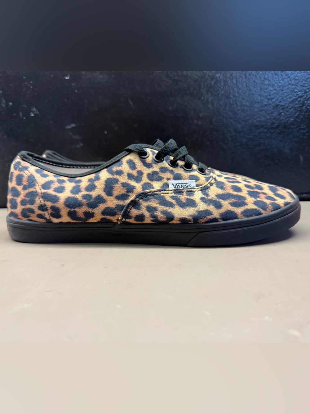 New with Tags Womens Vans Authentic Leopard Black Animal Print Custom Women 9.5